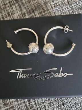 Thomas Sabo Silver Hoop Earrings with Textured Bead